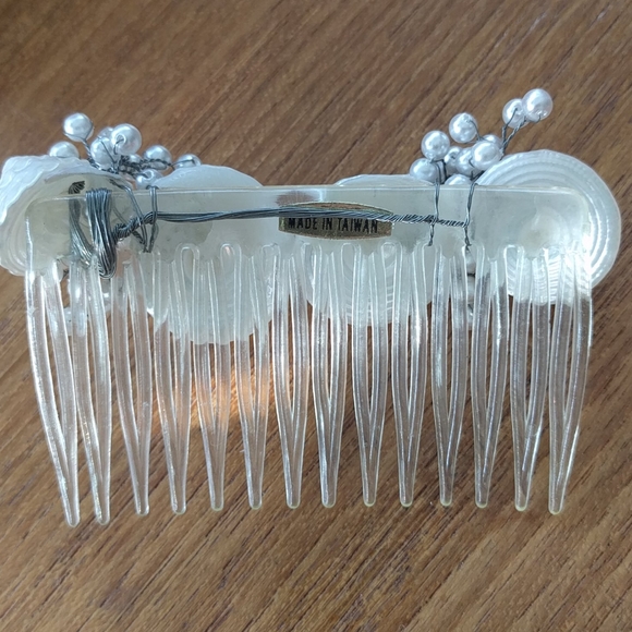 Pearls and shells hair decoration piece - Picture 5 of 8